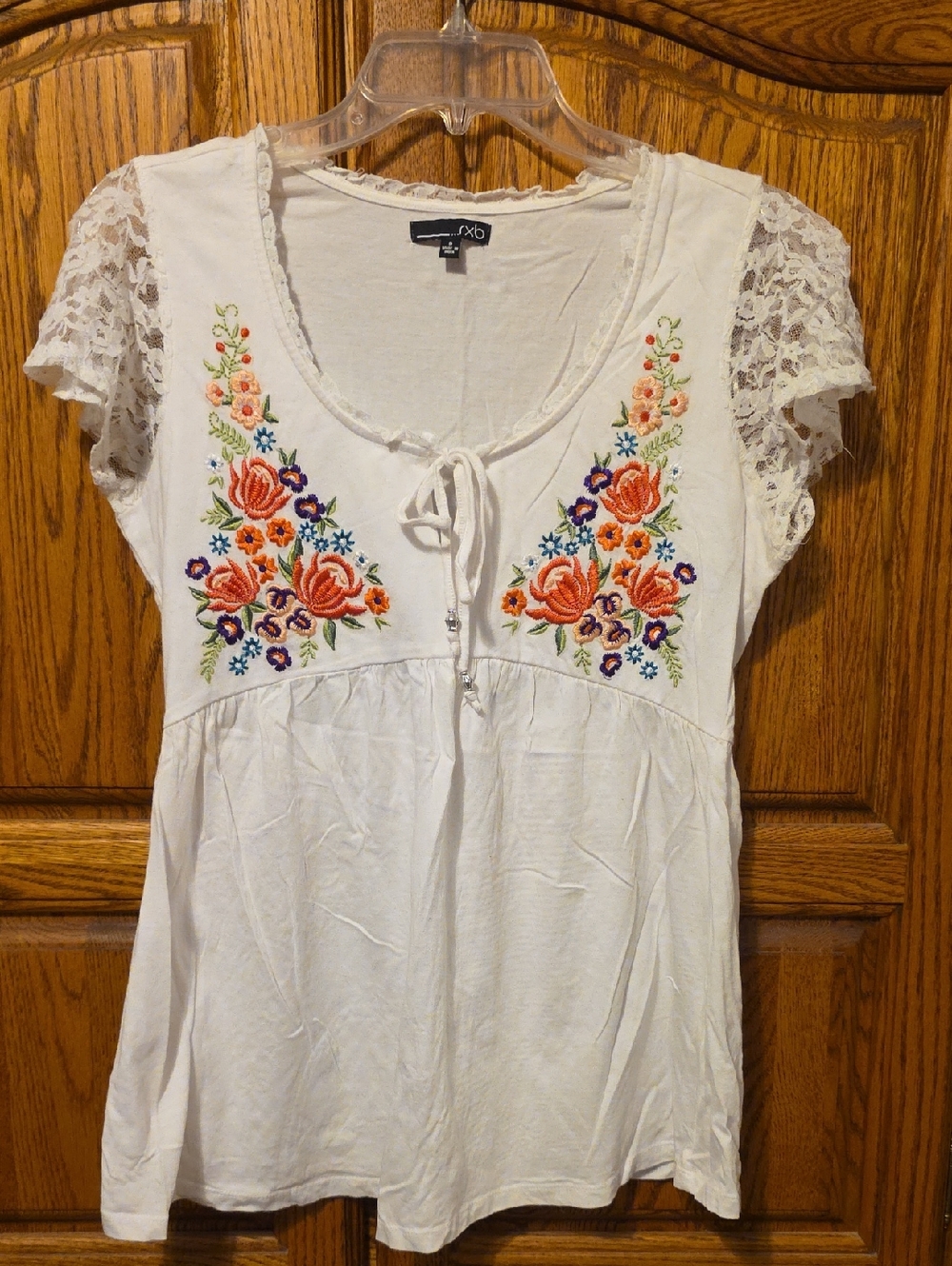 RXB White Embroidered Floral Lace-Sleeve Top